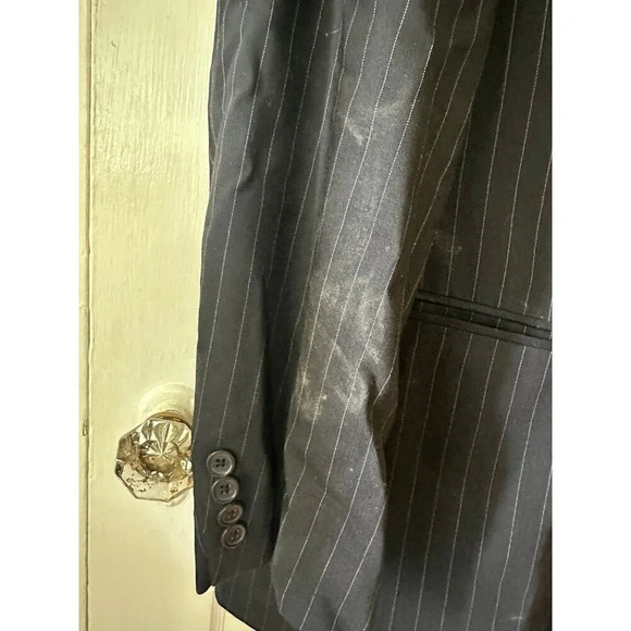 Emanuel Ungaro men’s size 38s/32w Suit - Picture 5 of 9